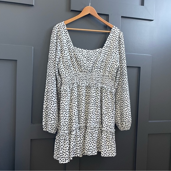 Flower Dobby-Dot Flowy Dress - Picture 3 of 6